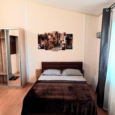 Studio Apartments In Center Mini 5 Поверх Без Ліфту Ивано-Франковск Экстерьер фото
